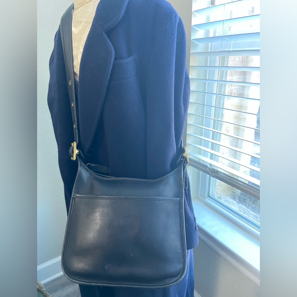 Coach Vintage, Rare Black Legacy Zip Leather Shoulder/ Crossbody Purse Bag 9966 - Picture 2 of 16